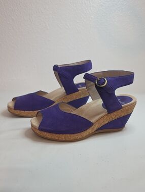 DANSKO CHARLOTTE WEDGE MILLED NUBUCK LEATHER SANDALS INDIGO NWOB SIZE 37